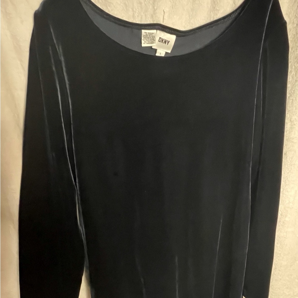 Women’s DKNY black velvet style top. Sz. L.